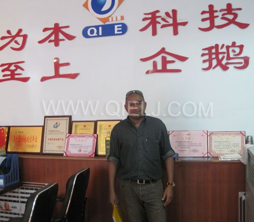 2011年7月25日，外國友人參觀考察我公司！明經(jīng)理等接待并陪同參觀！(圖1)