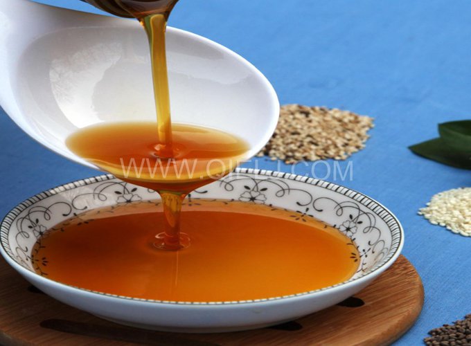 芝麻油提取加工，企鵝糧油機(jī)械生產(chǎn)色香味俱佳的油脂(圖1)